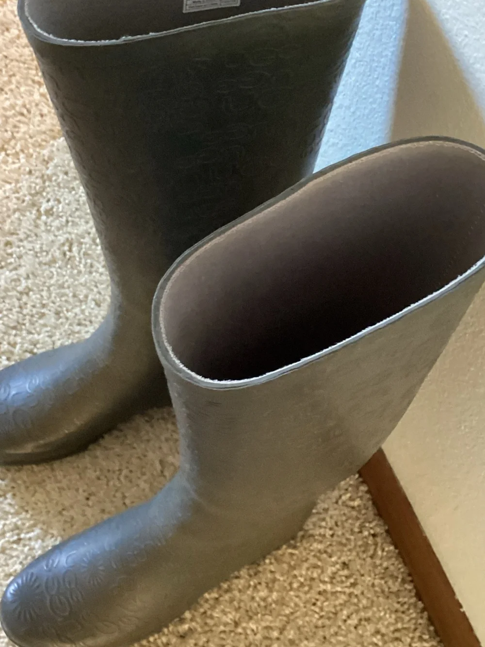 UGG Embossed Over-the-Knee Rain Boots - Gray size 6
